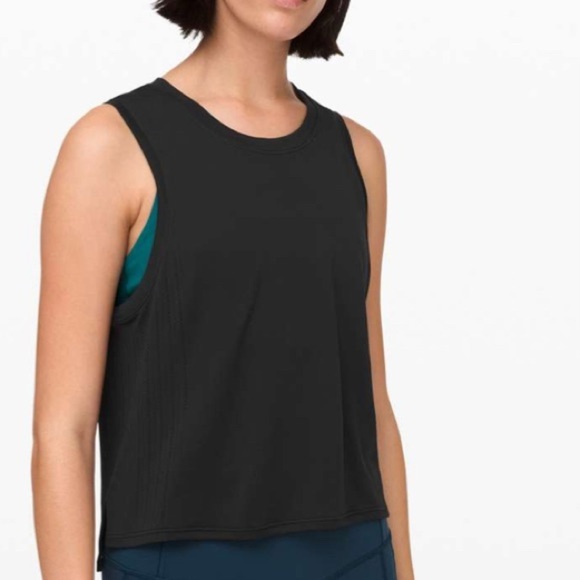lululemon athletica Tops - LULULEMON BLACK TRAIN TO BE SLEEVELESS CROP ATHLETIC TANK TOP WOMENS SZ 4